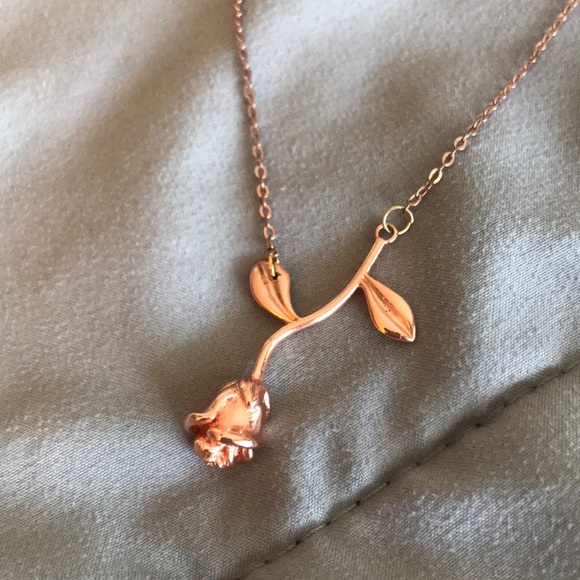 peoples rose gold necklace